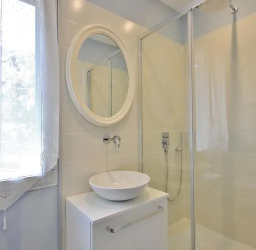 La Bed & Breakfast 4*